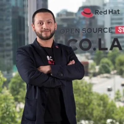 Nicolás Zúñiga Flores, Chief Technology Officer (CTO) & Socio — Arquitectura de Soluciones, Infraestructura Cloud & Enterprise AI en Kadev Studio